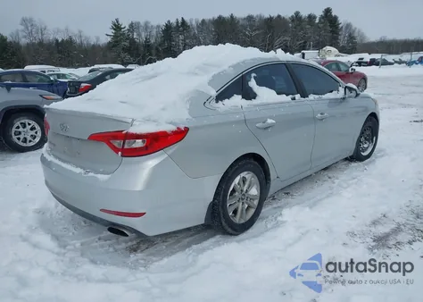 2015 Hyundai Sonata Se z USA, uszkodzony, nr VIN 5NPE24AF5FH254034